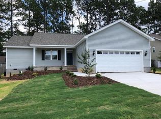 4235 Murdocksville Rd, West End, NC 27376