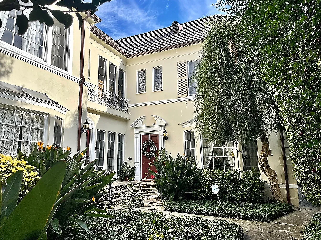 1 bed, 900 sqft, $2,950 — Photo 1