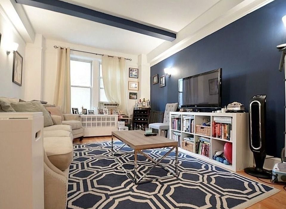 1st image of 200 W 70th St APT 11B