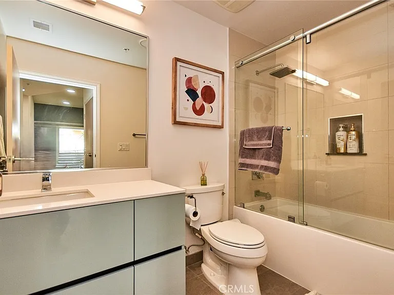 820 S Wilton #304 — Photo 31