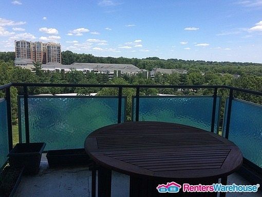 2nd image of 10401 Grosvenor Pl APT 1220