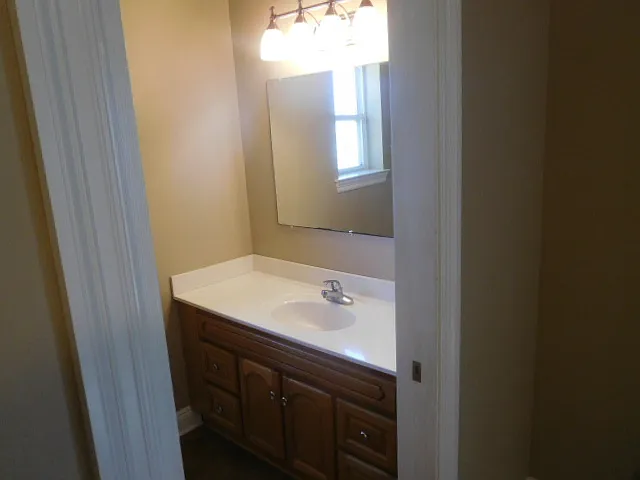 1606 Western Ave — Photo 16
