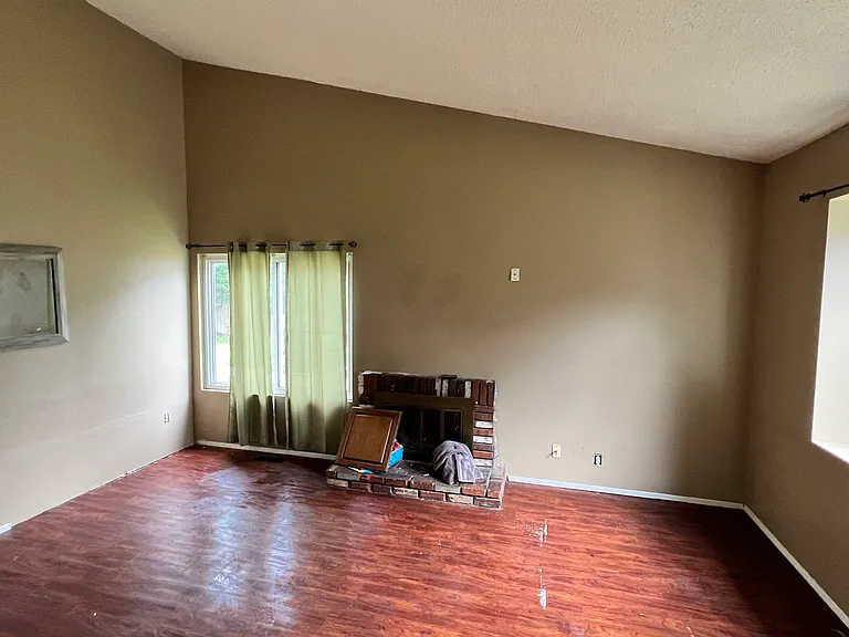 1612 Barkwood Dr — Photo 13