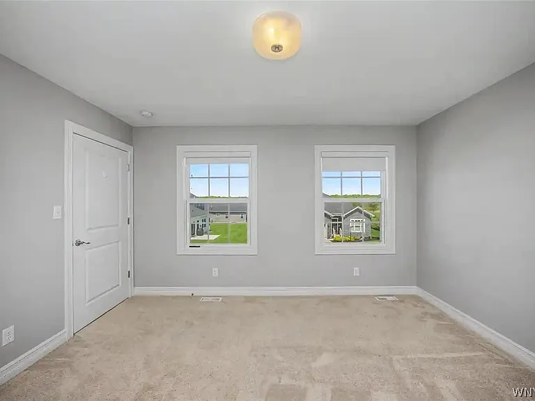 46 Eagleview Dr — Photo 38