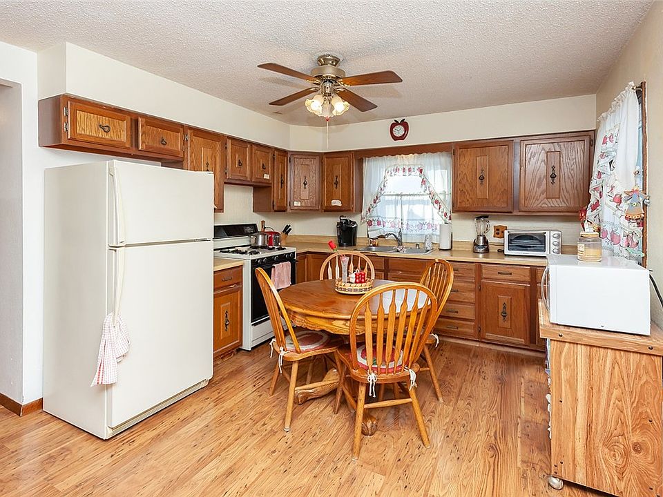 102 S Walnut St, Mingo, IA 50168 Zillow