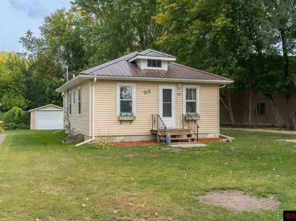505 5th St, Madison Lake, MN 56063