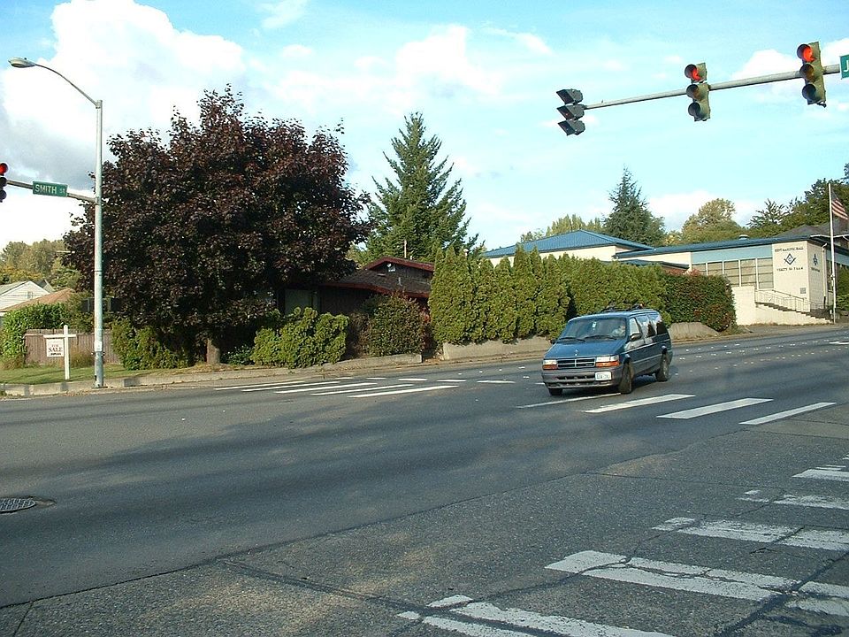 2nd image of 705 E Smith St