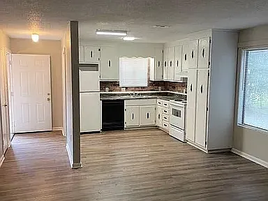 1 bed, 806 sqft, $800 — Photo 2