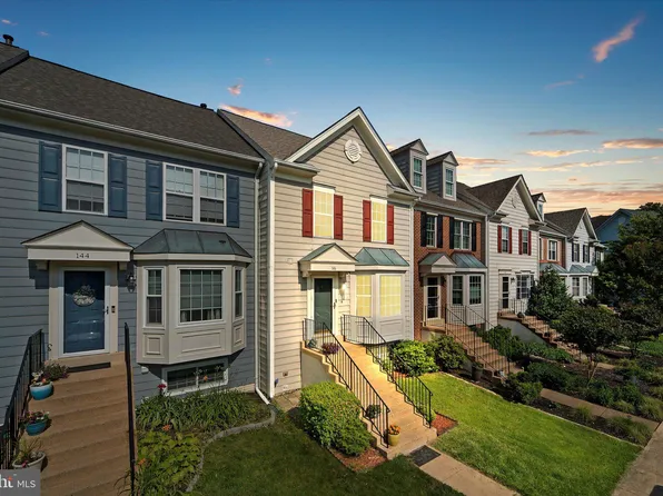 146 Connery Ter SW, Leesburg, VA 20175