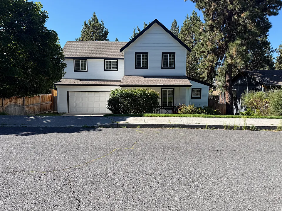 2255 NW Monterey Pines Dr