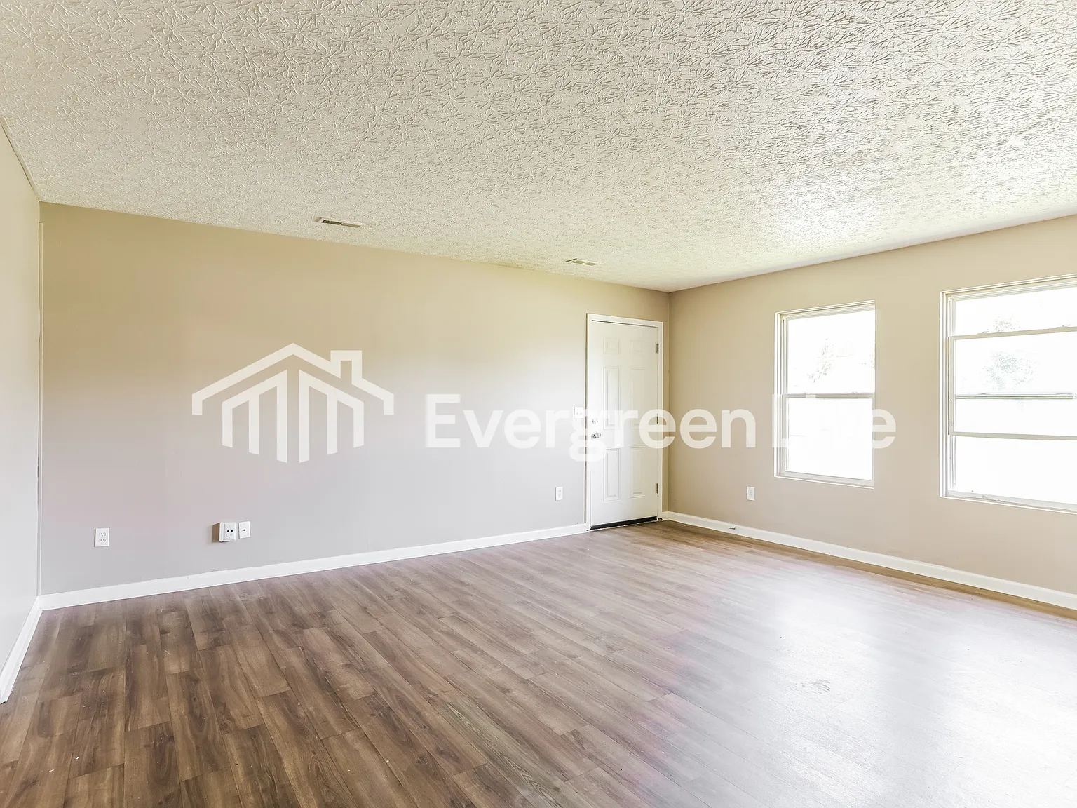 4 bed, 1.5 bath, 1152 sqft, $1,545 — Photo 4