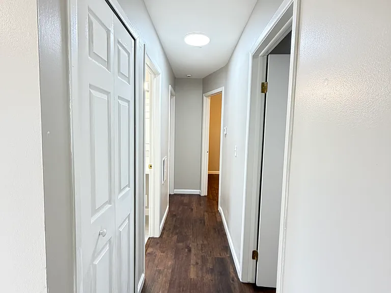 7227 Bramell — Photo 9