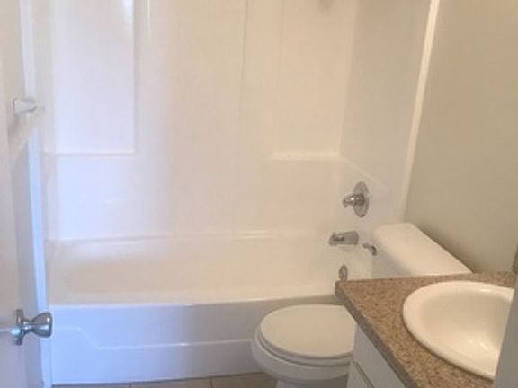 3rd image of 1381 E Santa Clara St APT 1