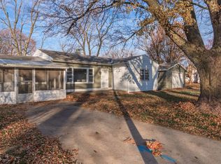 304 N Oak St, Arrowsmith, IL 61722