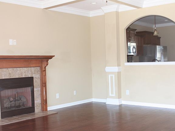 4th image of 2418 Senseney Dr
