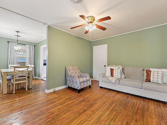 5th image of 108 Shannon Dr