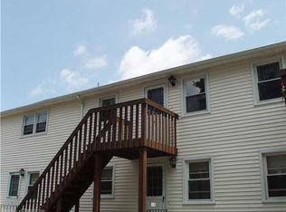 144 E Main St APT 8D, Clinton, CT 06413