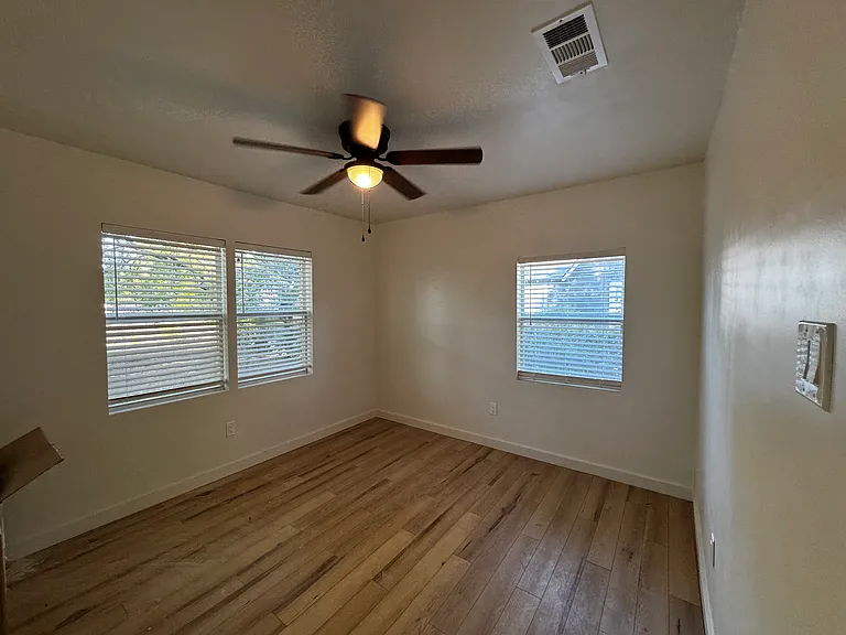 6529 Lockheed Ave — Photo 12