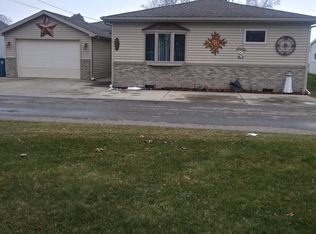 130 Church St, Houghton Lake, MI 48629