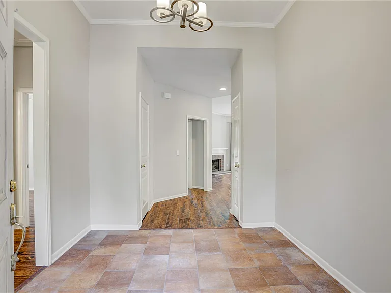 35 Tranquil Glade Pl — Photo 5