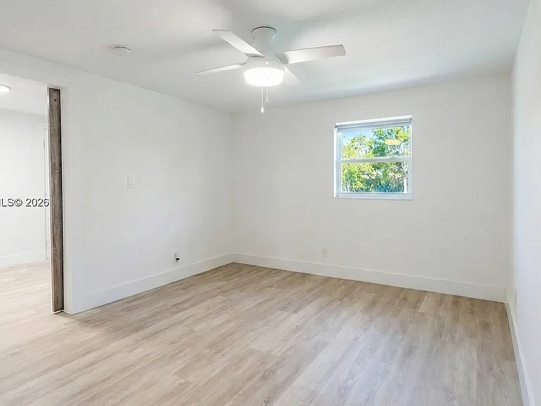 128 NW 53rd St #C — Photo 7