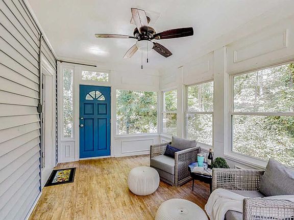 4th image of 3589 Linwood Ave