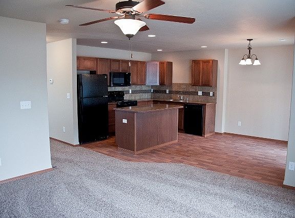 5th image of 603 N Jakeman Ln