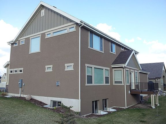 2nd image of 1497 W Meadow Glen Dr