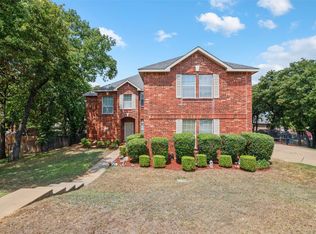 1408 Hummingbird Ct, Crowley, TX 76036