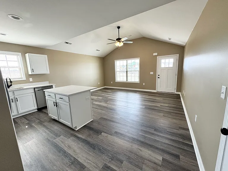 7034 Caravan Dr — Photo 3
