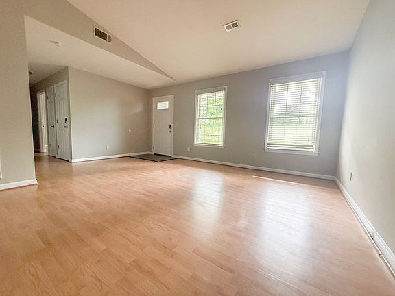 4th image of 1165 N Franklin Ave
