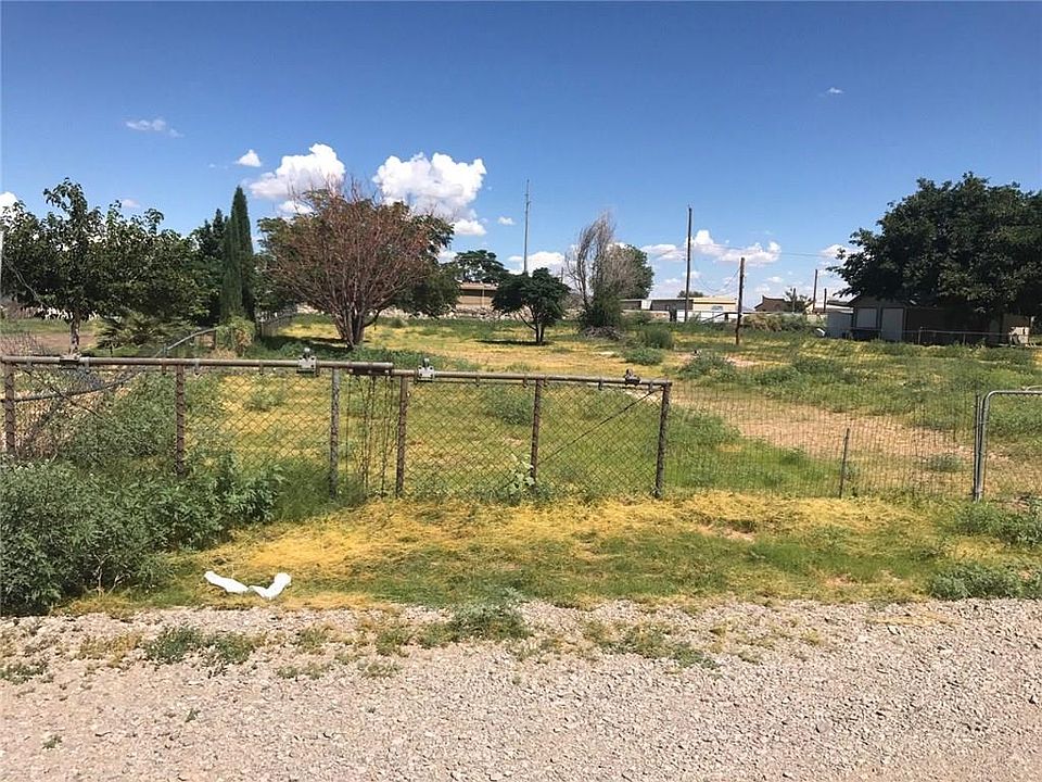 2nd image of 3448 Vander Veer Dr