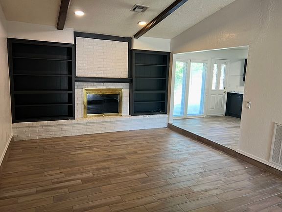 3rd image of 509 S Bouziden Dr