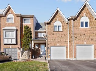 334 Sparrow Cir, Pickering, ON L1V6Y3