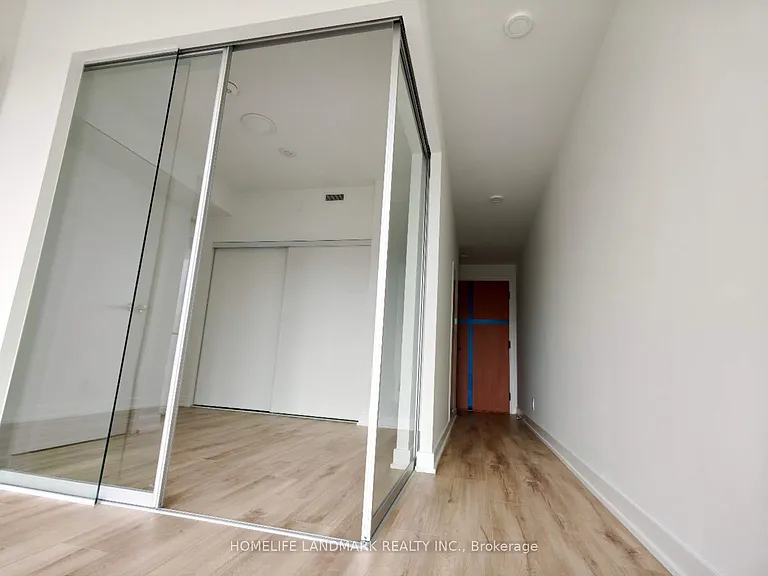 1660 Bloor St W #607 — Photo 2