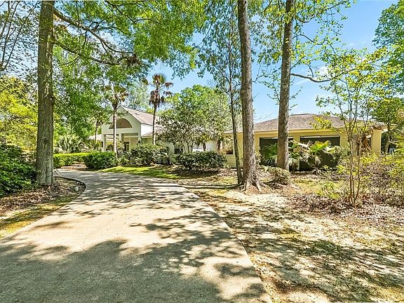 3rd image of 42 Mistletoe Dr