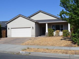 959 Black Wolf Ln, Eagle Pt, OR 97524