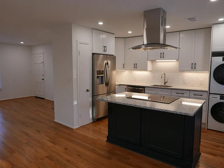 139 E Hill St #38 — Photo 5