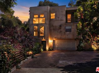 7024 Treasure Trl, Los Angeles, CA 90068
