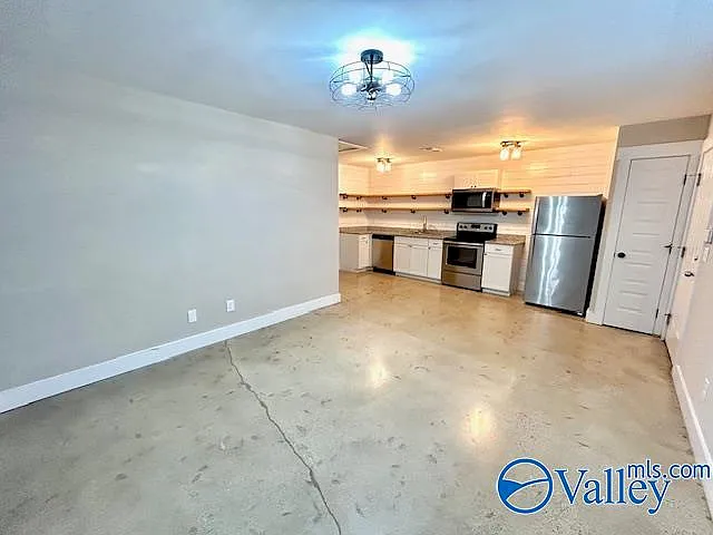 1 bed, 1.0 bath, 970 sqft, $900 — Photo 3