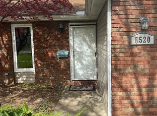 5520 Edgewood Dr, Lorain, OH 44053