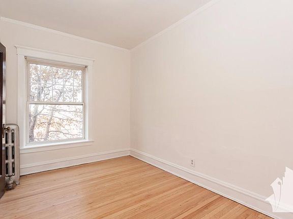 2nd image of 1763 W Sunnyside Ave #915