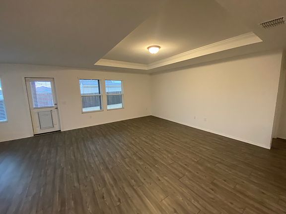 4th image of 2120 Village Creek Ln