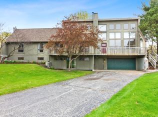 2 Schober Dr, Cary, IL 60013