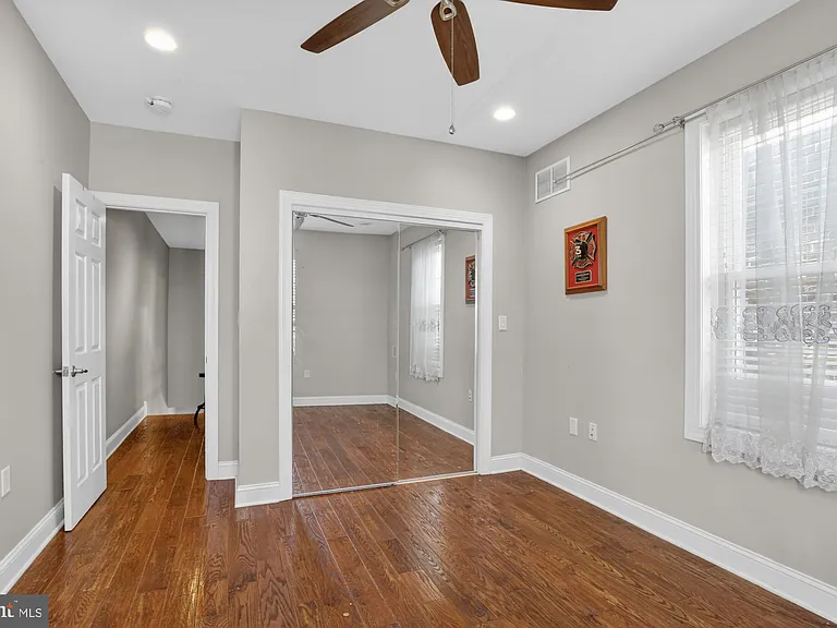 3408 Richmond St — Photo 17