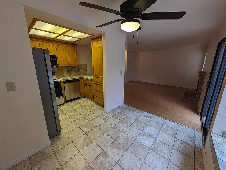 35631 Stowe Cmn