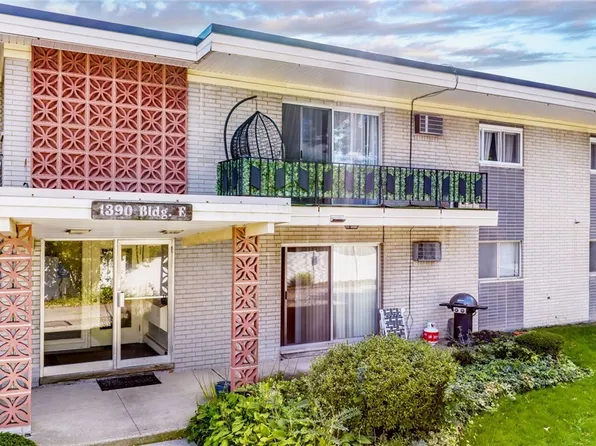 1390 Golden Gate Blvd APT E203, Mayfield Heights, OH 44124
