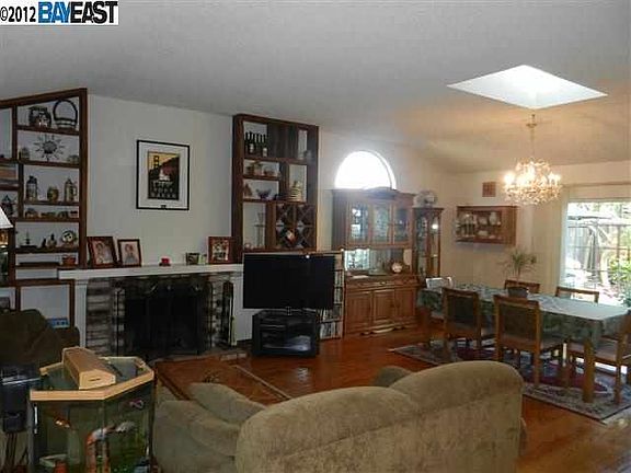 5th image of 4954 Winchester Pl