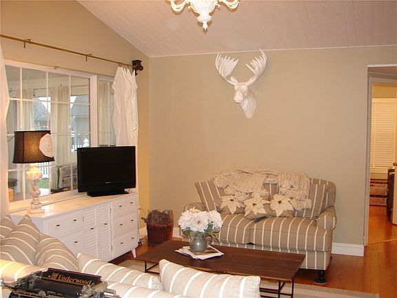 2nd image of 8836 Lahr Ct