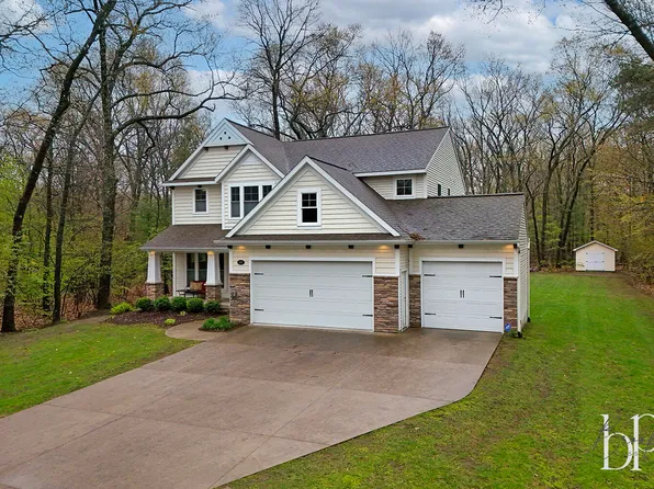 14282 Mackinaw Trl, Grand Haven, MI 49417
